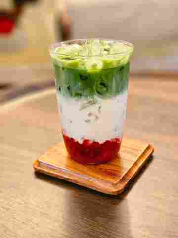 strawerry matcha
